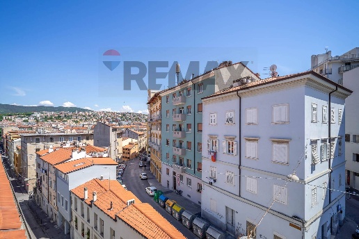 appartamento in vendita a Trieste in zona San Giacomo