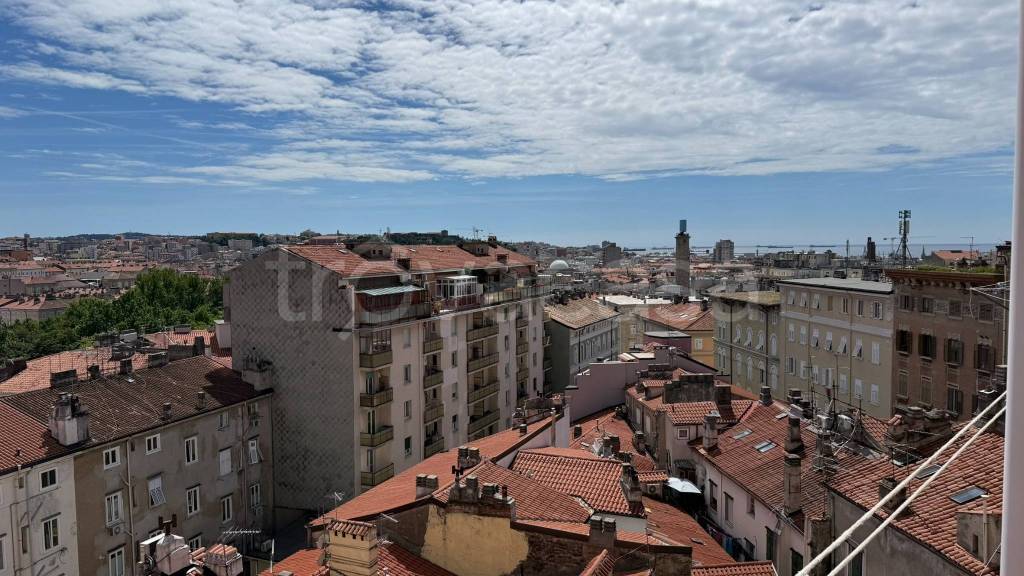 appartamento in vendita a Trieste in zona Cologna