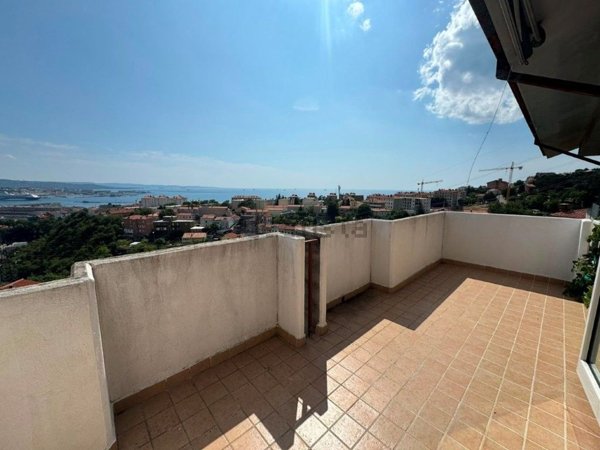 appartamento in vendita a Trieste in zona Roiano
