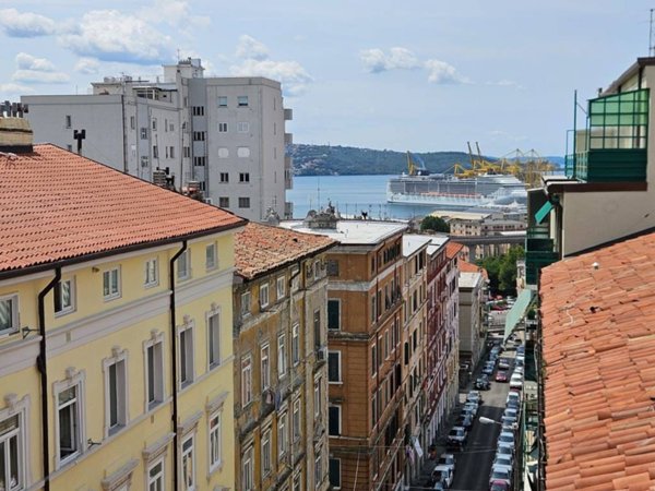 appartamento in vendita a Trieste in zona San Giacomo