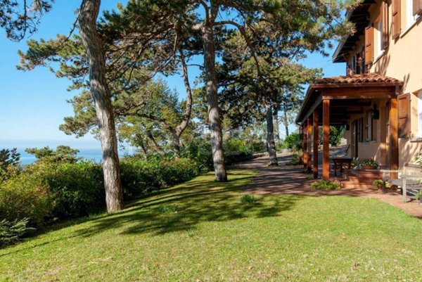 casa indipendente in vendita a Trieste in zona Barcola