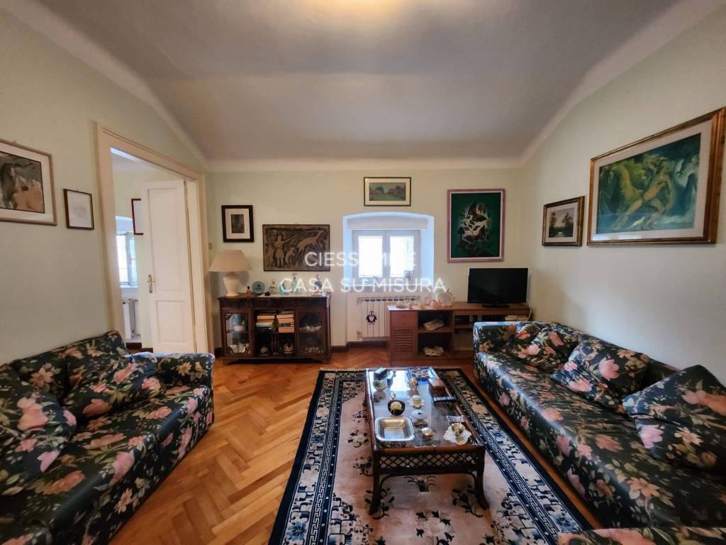 appartamento in vendita a Trieste in zona Guardiella