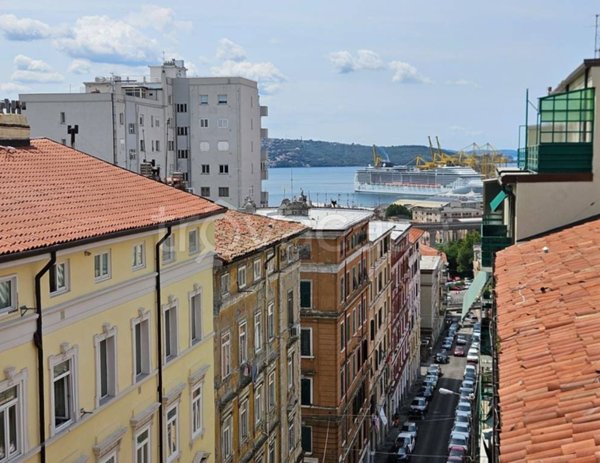appartamento in vendita a Trieste in zona San Giacomo