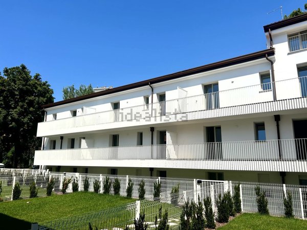 appartamento in vendita a Trieste in zona Barriera vecchia