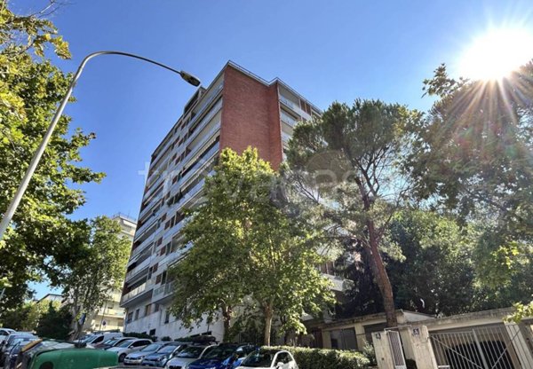 appartamento in vendita a Trieste in zona Campi Elisi