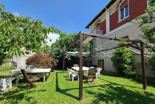 casa indipendente in vendita a Trieste in zona San Vito