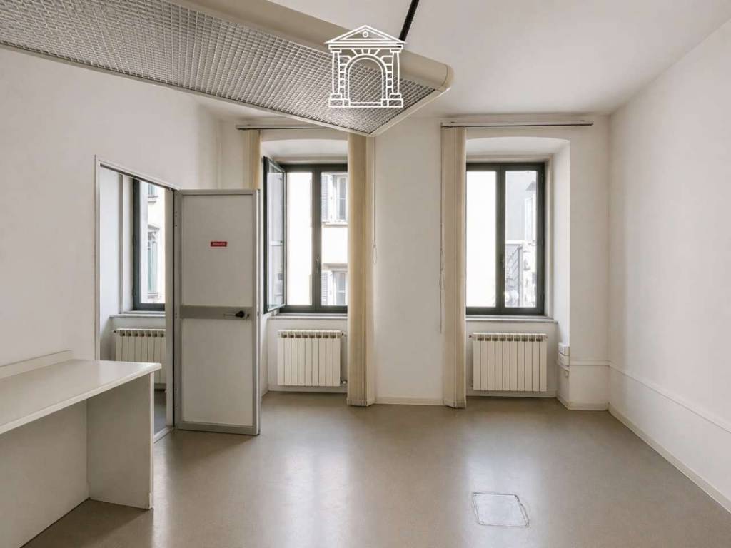 ufficio in vendita a Trieste in zona Borgo Teresiano