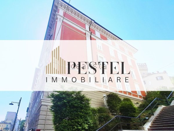 appartamento in vendita a Trieste in zona Barriera vecchia