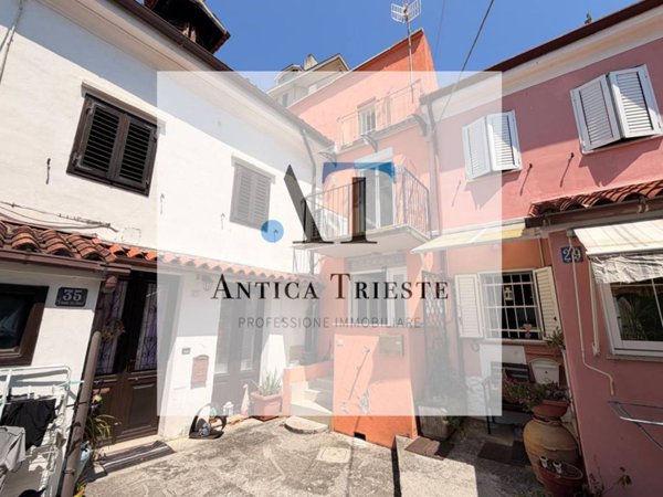 casa indipendente in vendita a Trieste in zona Gretta