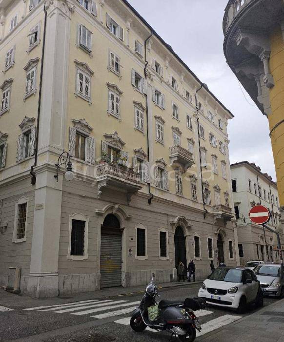 appartamento in vendita a Trieste in zona Città Vecchia