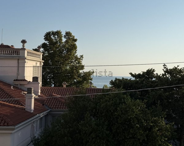 appartamento in vendita a Trieste in zona Gretta