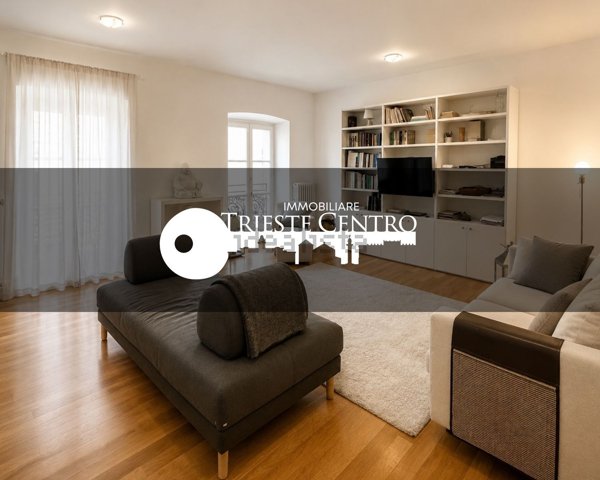 appartamento in vendita a Trieste in zona Città Vecchia