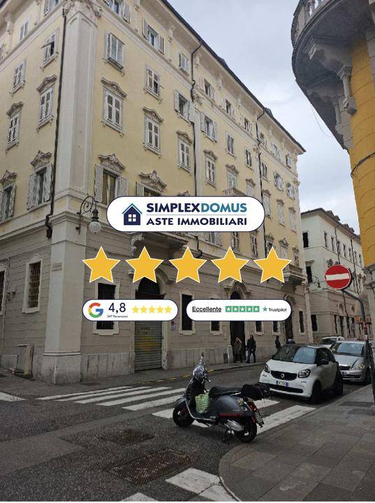 appartamento in vendita a Trieste in zona Città Vecchia