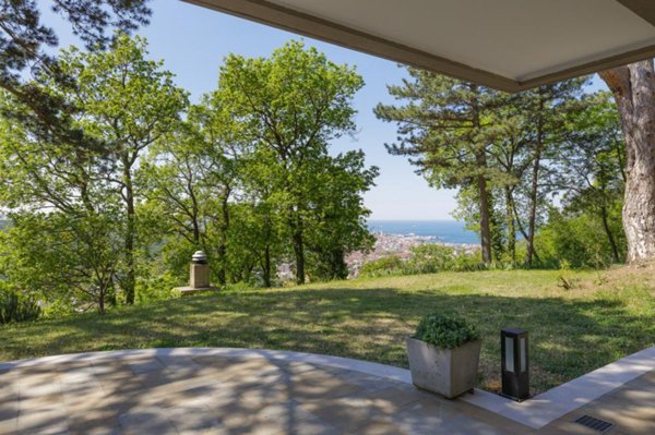 casa indipendente in vendita a Trieste in zona Cologna