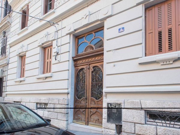 appartamento in vendita a Trieste in zona Cavana