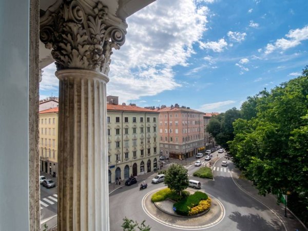 appartamento in vendita a Trieste in zona Città Nuova