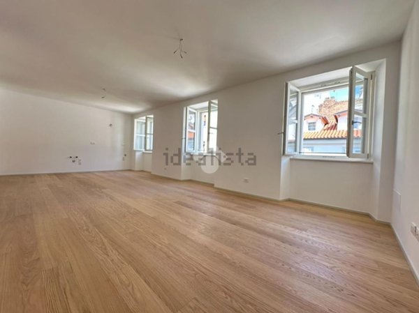 appartamento in vendita a Trieste in zona Borgo Teresiano