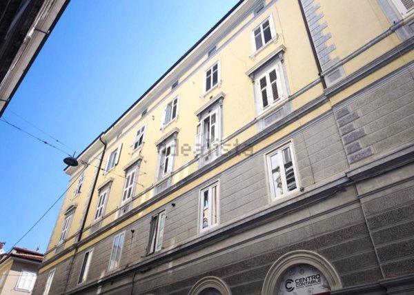 appartamento in vendita a Trieste in zona Barriera vecchia