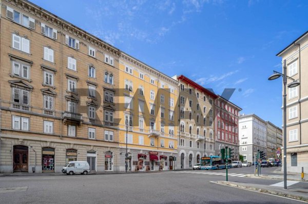 appartamento in vendita a Trieste in zona San Giacomo