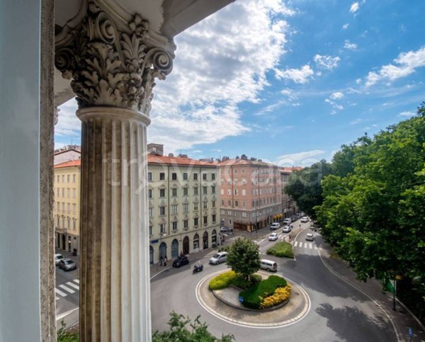 appartamento in vendita a Trieste in zona Città Nuova