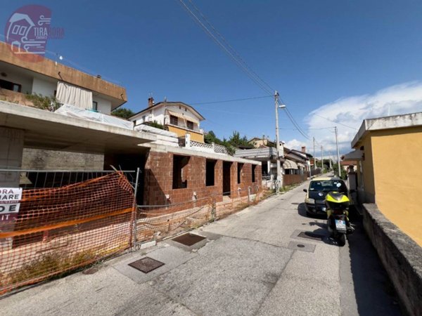 casa indipendente in vendita a Trieste