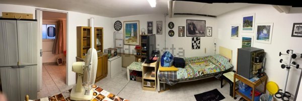 locale di sgombero in vendita a Trieste in zona Roiano