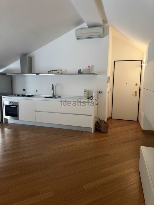 appartamento in vendita a Trieste in zona Città Vecchia