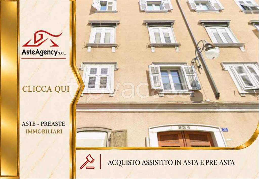 appartamento in vendita a Trieste in zona Borgo Teresiano