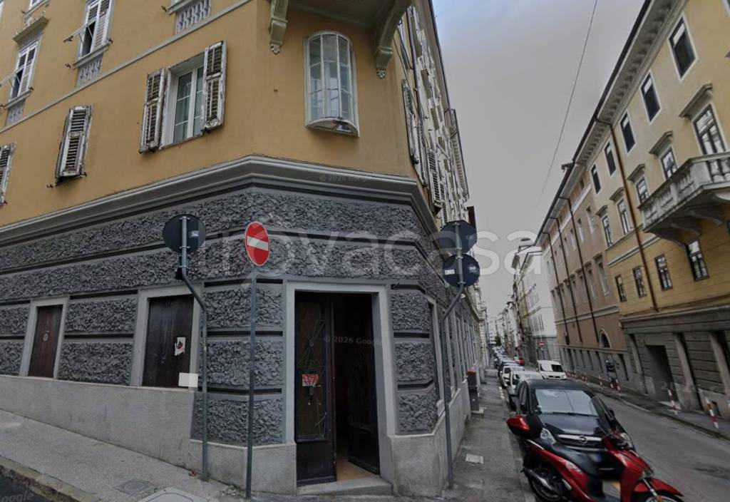 negozio in vendita a Trieste in zona Borgo Teresiano