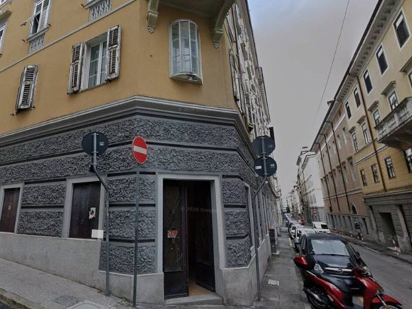 negozio in vendita a Trieste in zona Borgo Teresiano