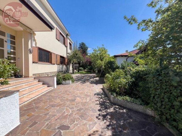 casa indipendente in vendita a Trieste in zona Chiadino
