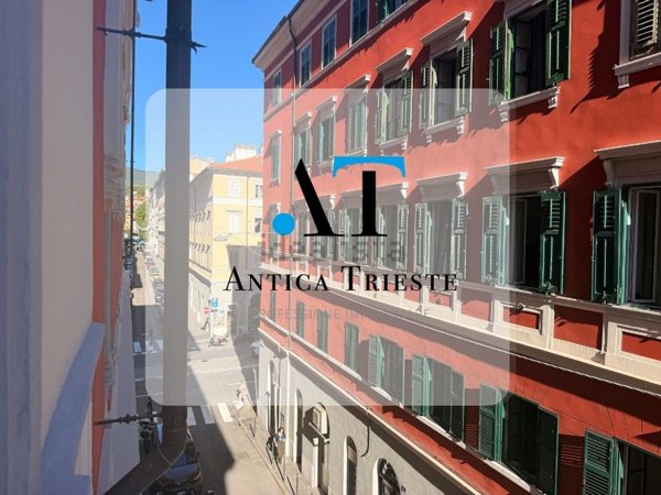 appartamento in vendita a Trieste in zona Barriera vecchia