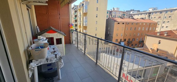 appartamento in vendita a Trieste in zona Barriera vecchia