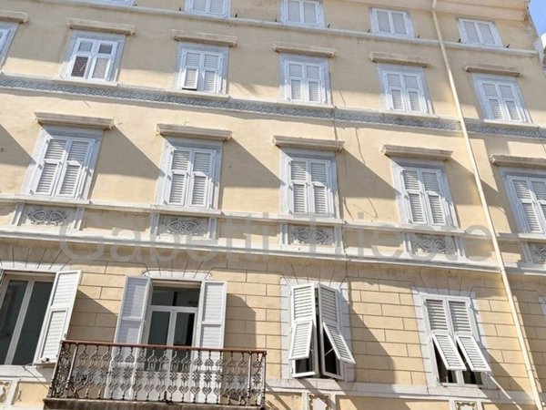 appartamento in vendita a Trieste in zona Città Vecchia
