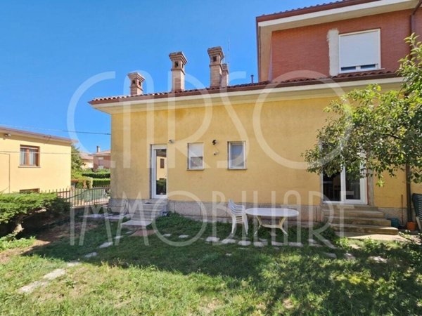 casa indipendente in vendita a Trieste in zona Opicina