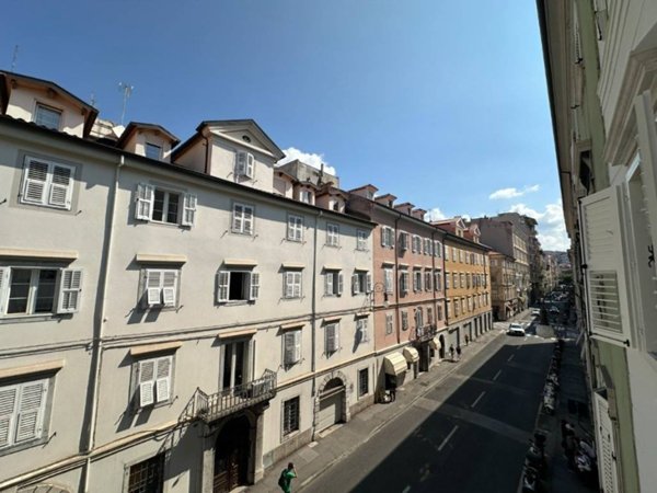 appartamento in vendita a Trieste in zona Borgo Teresiano