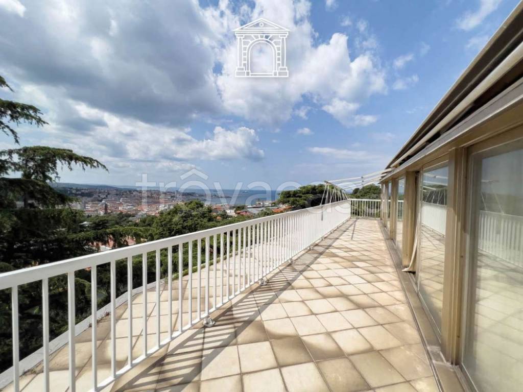 casa indipendente in vendita a Trieste in zona Scorcola