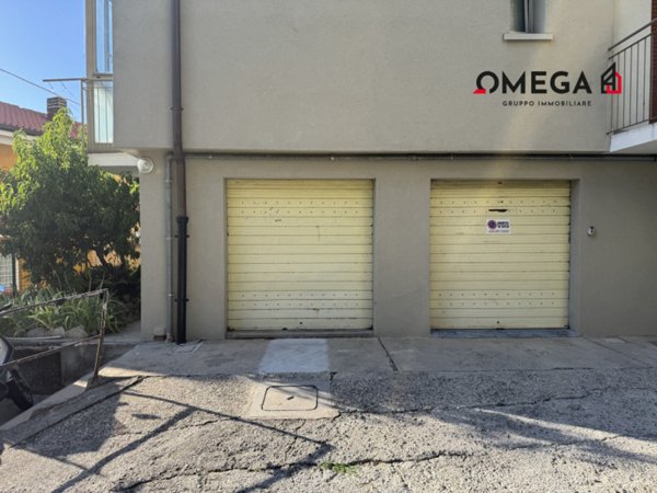 box auto in vendita a Trieste in zona San Giusto