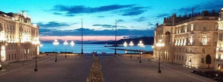 appartamento in vendita a Trieste in zona Cavana