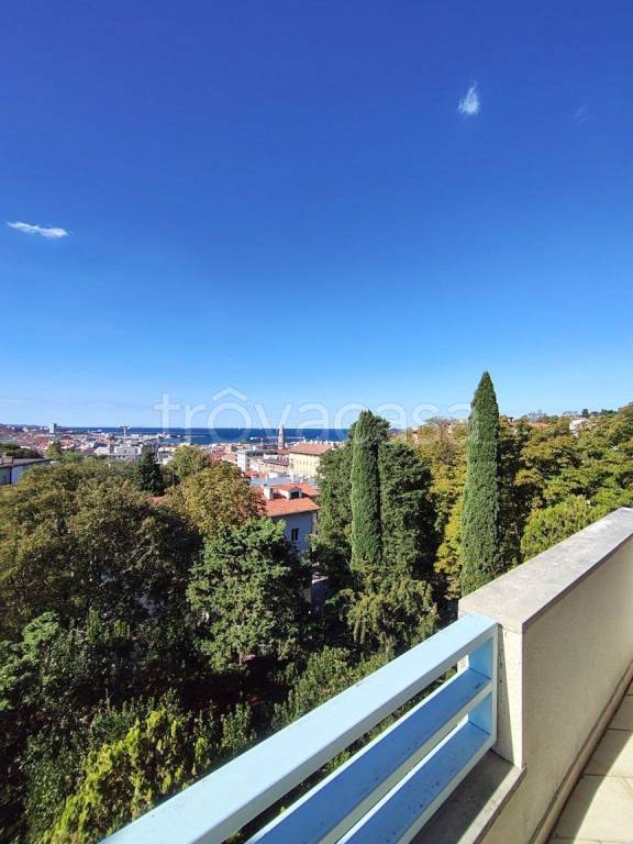 appartamento in vendita a Trieste in zona Scorcola