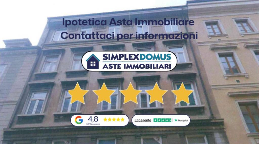 appartamento in vendita a Trieste in zona Borgo Teresiano