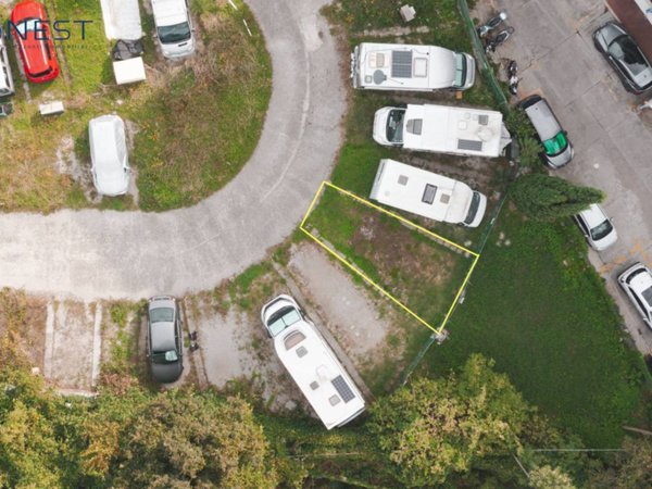 box auto in vendita a Trieste in zona Chiarbola