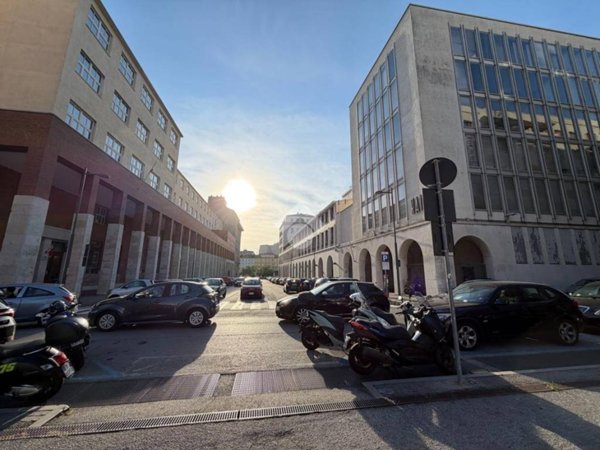 ufficio in vendita a Trieste in zona Città Nuova