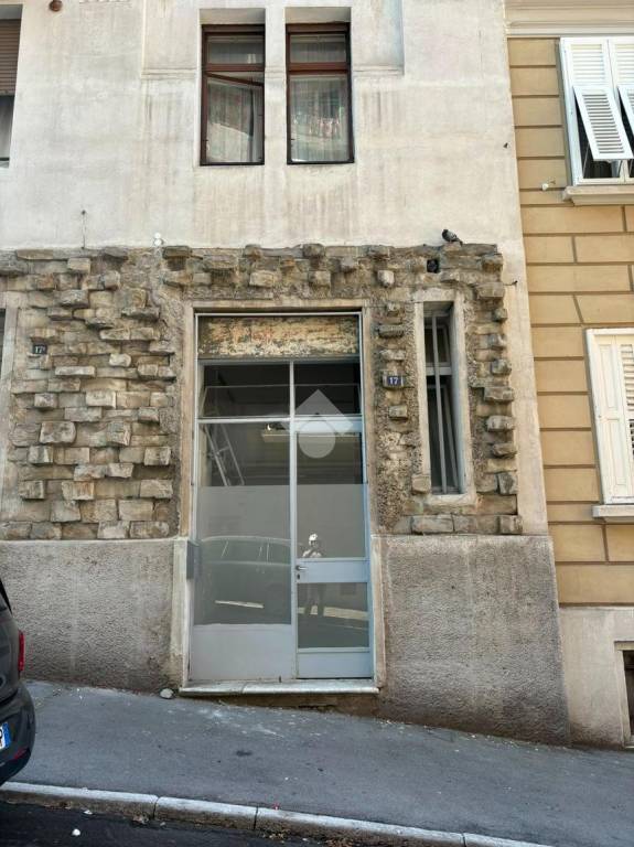 locale commerciale in affitto a Trieste in zona San Vito