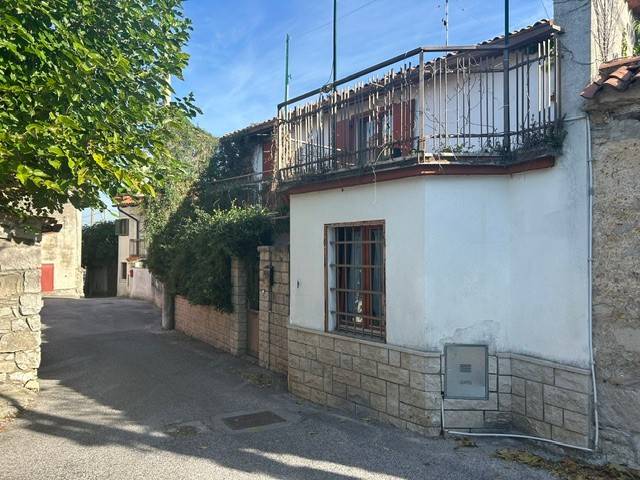 casa indipendente in vendita a Trieste in zona Santa Croce
