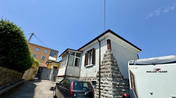 casa indipendente in vendita a Trieste in zona Valmaura