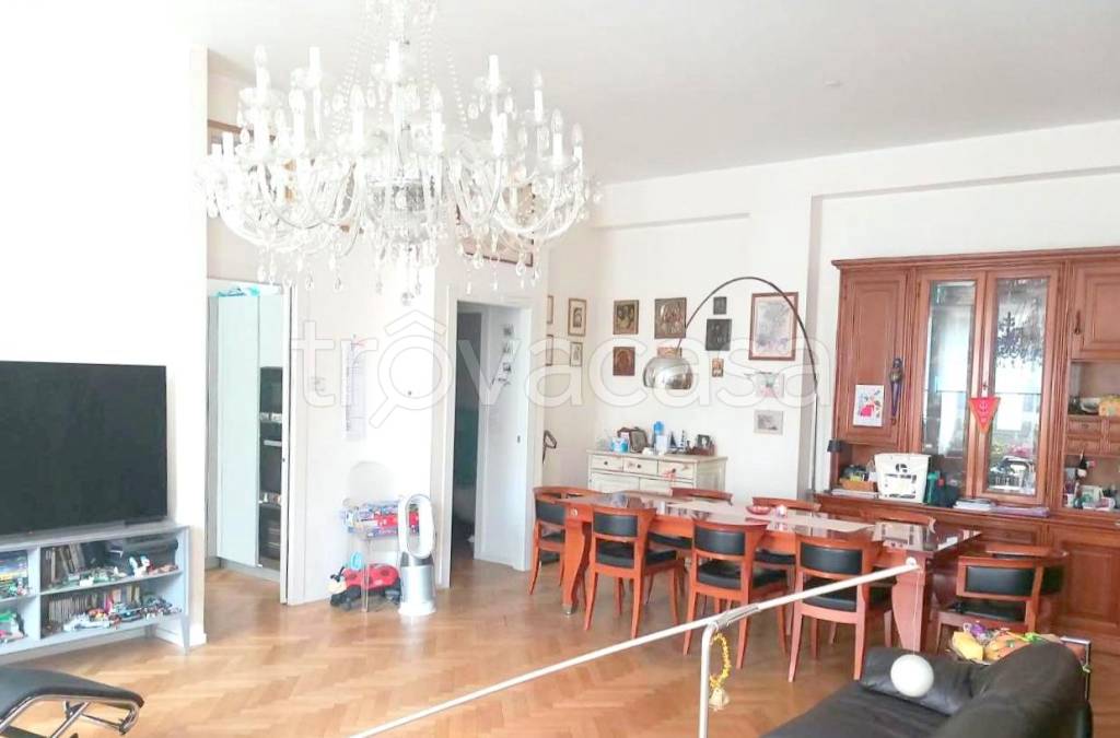appartamento in vendita a Trieste in zona Borgo Teresiano