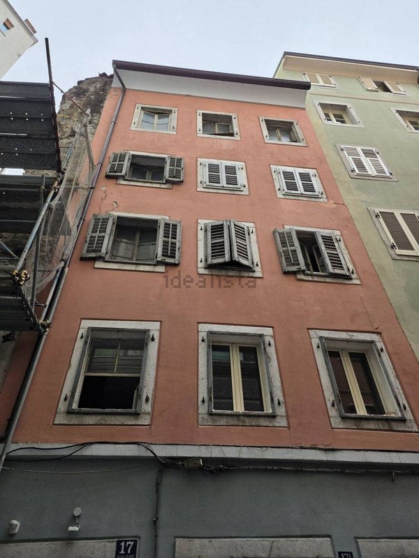 appartamento in vendita a Trieste in zona Città Vecchia