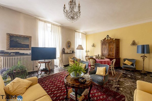 appartamento in vendita a Trieste in zona Borgo Teresiano