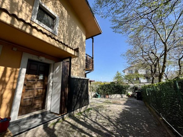 casa indipendente in vendita a Trieste in zona Opicina